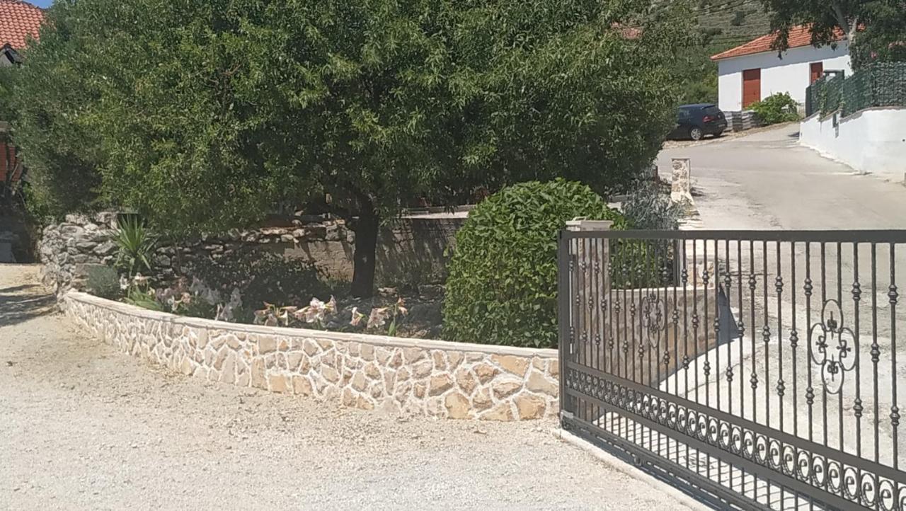 Apartment Nives Trogir Exterior photo